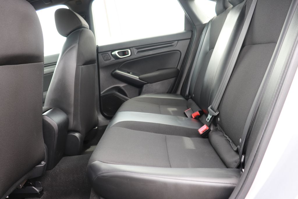 Vehicle image 12 of 25