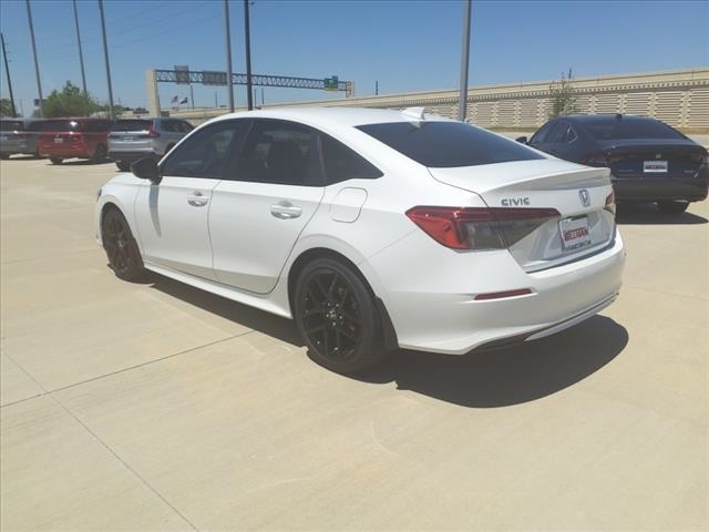 2024 Honda Civic Sport Image 4 of 11