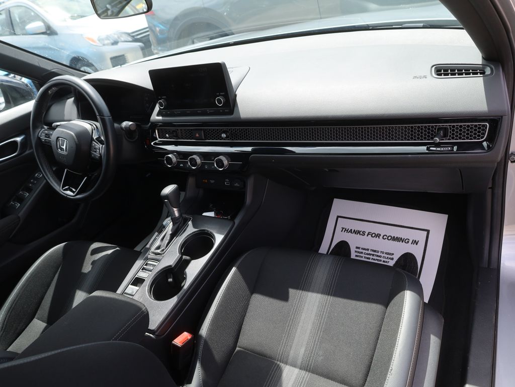 Vehicle image 12 of 43