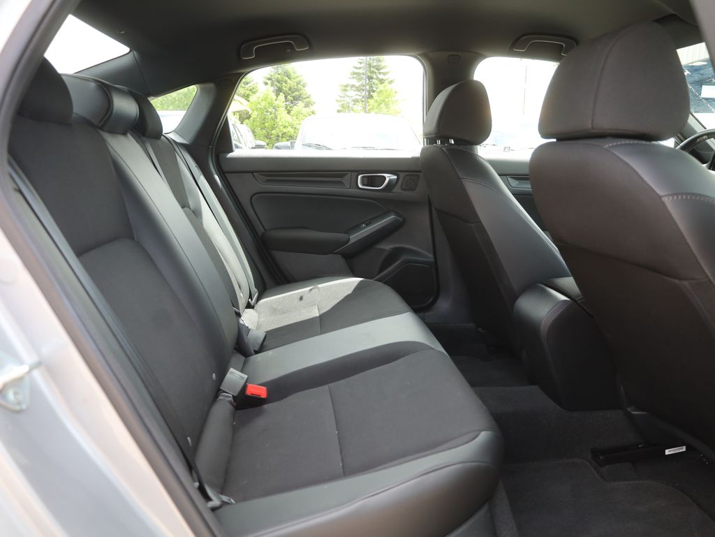 Vehicle image 14 of 43