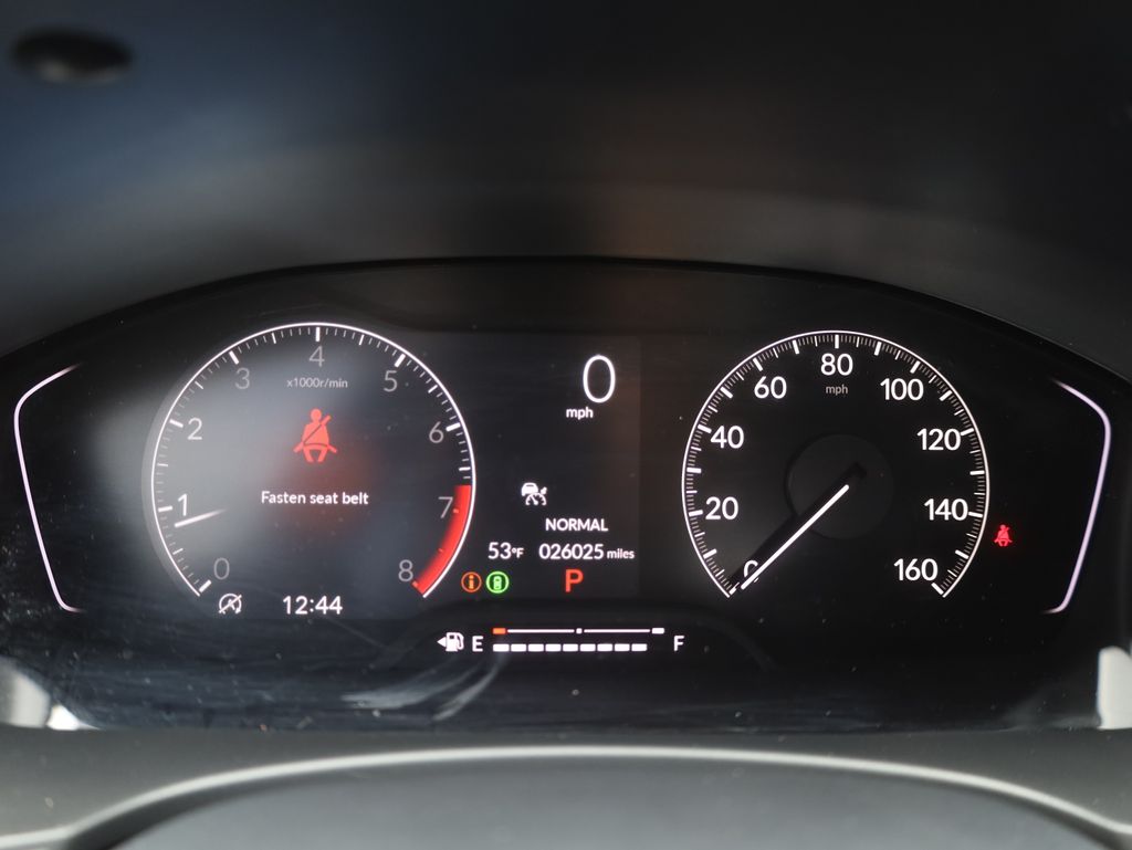 Vehicle image 37 of 43