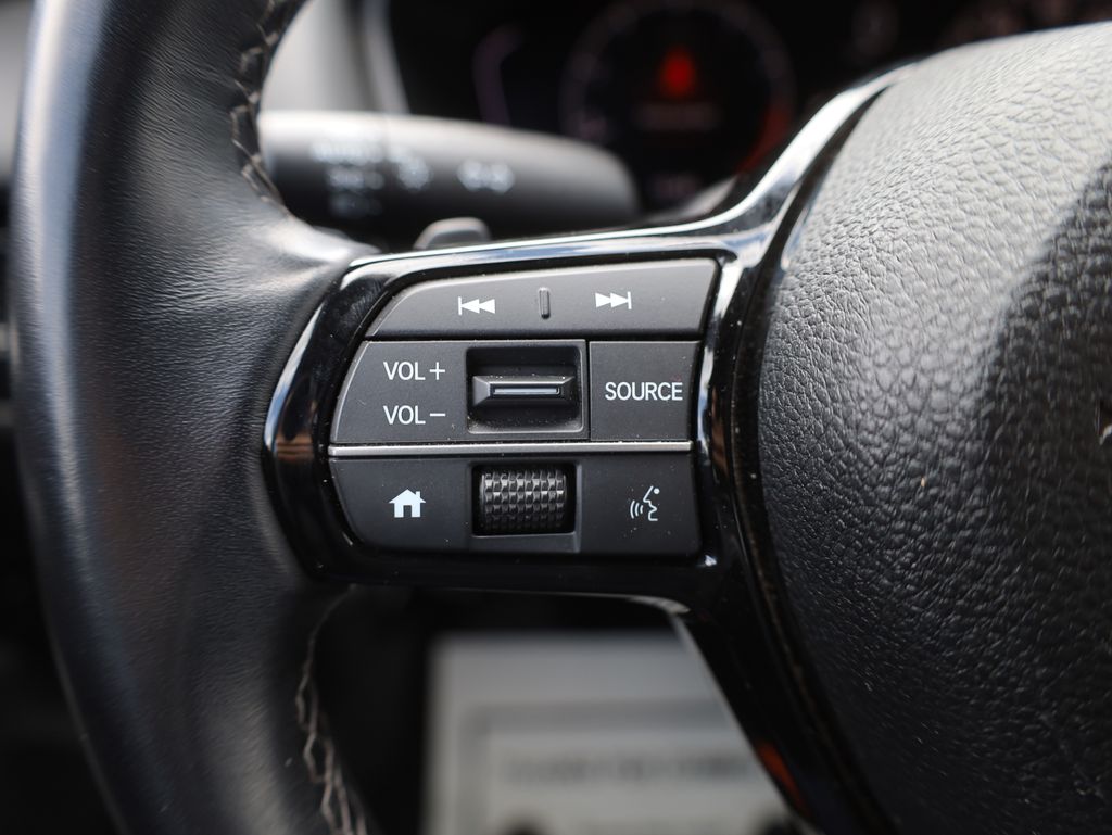 Vehicle image 41 of 43