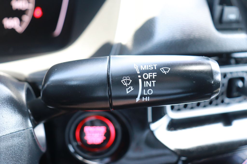 Vehicle image 22 of 25
