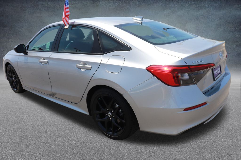Vehicle image 6 of 25