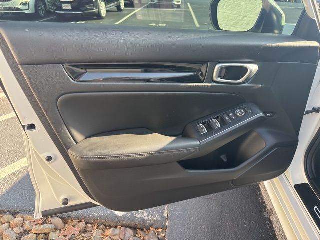 2024 Honda Civic Touring Image 15 of 26