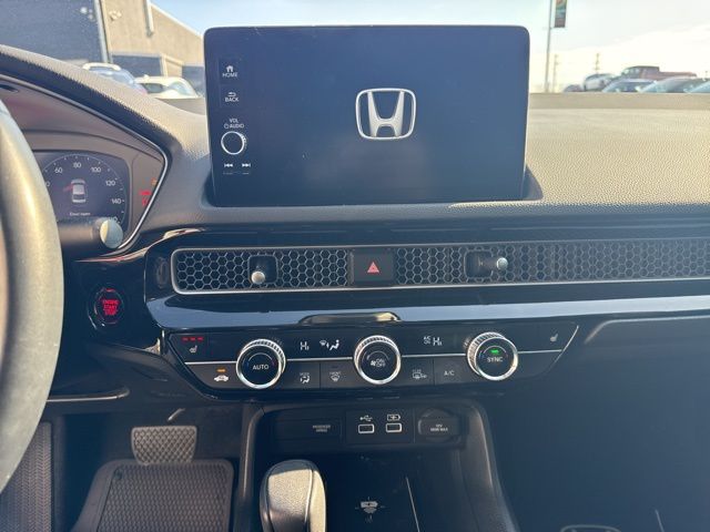 2024 Honda Civic Touring Image 13 of 26