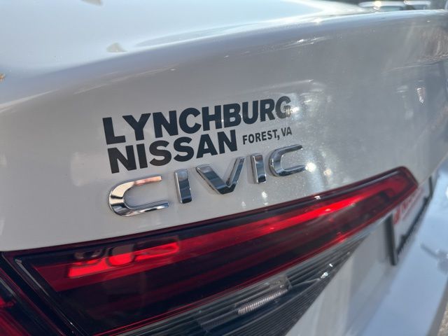 2024 Honda Civic Touring Image 19 of 26