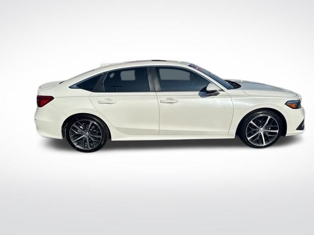 2024 Honda Civic Touring Image 4 of 26