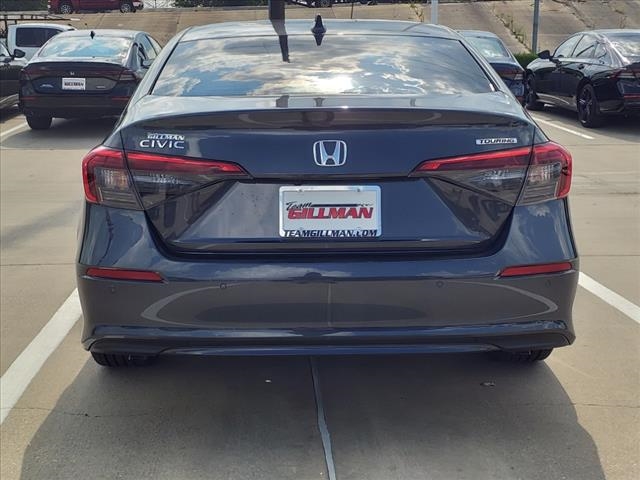 2024 Honda Civic Touring Image 5 of 14