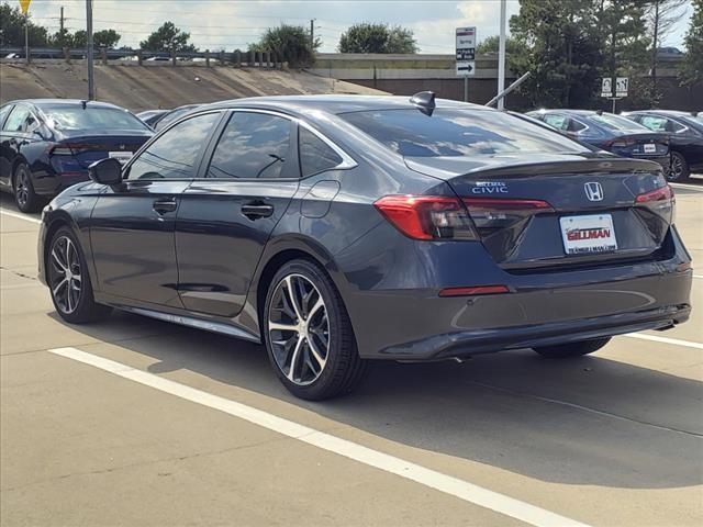 2024 Honda Civic Touring Image 6 of 14