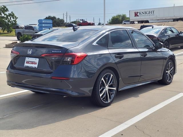 2024 Honda Civic Touring Image 4 of 14