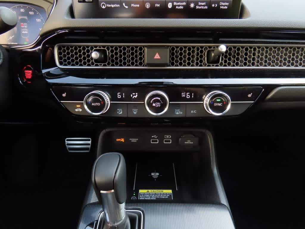 Vehicle image 20 of 25