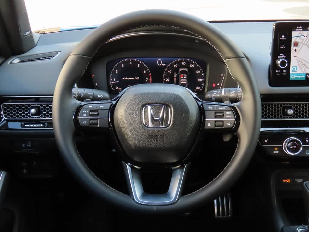 Vehicle image 17 of 25