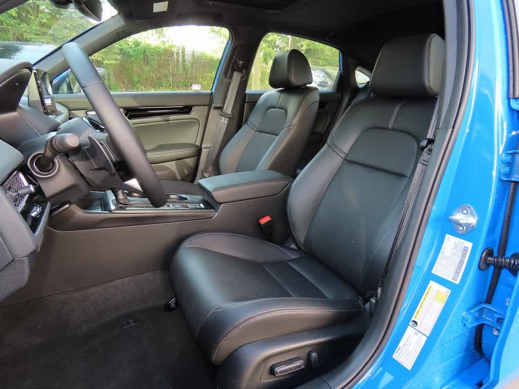 Vehicle image 12 of 25