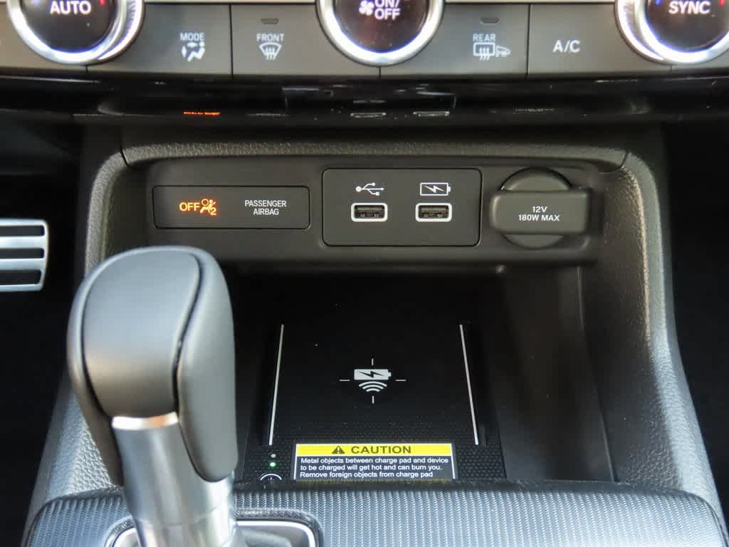 Vehicle image 21 of 25