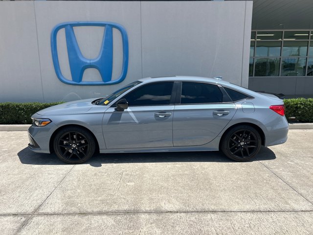 Vehicle image 2 of 20