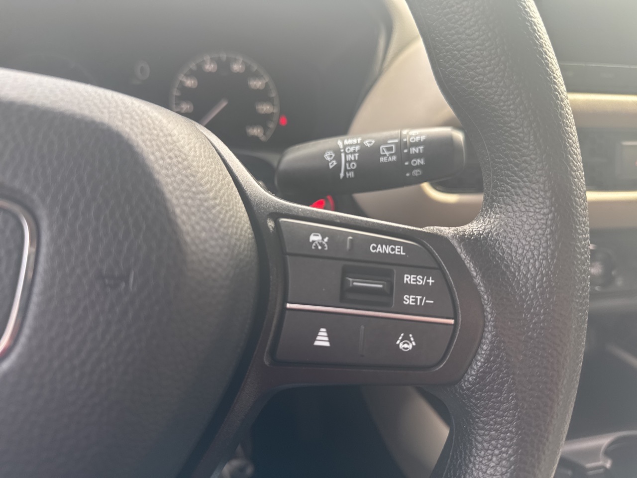 Vehicle image 12 of 14