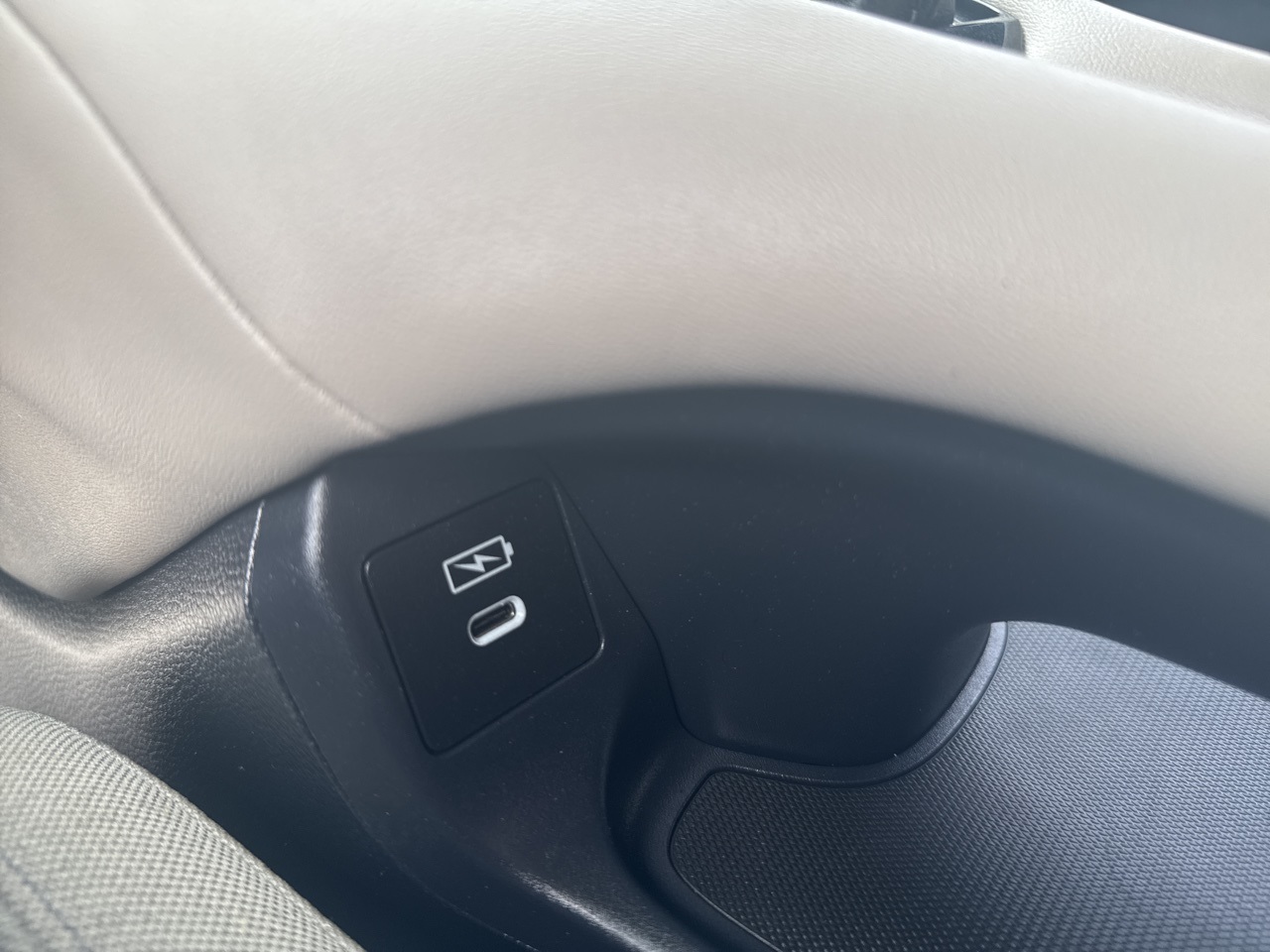 Vehicle image 14 of 14