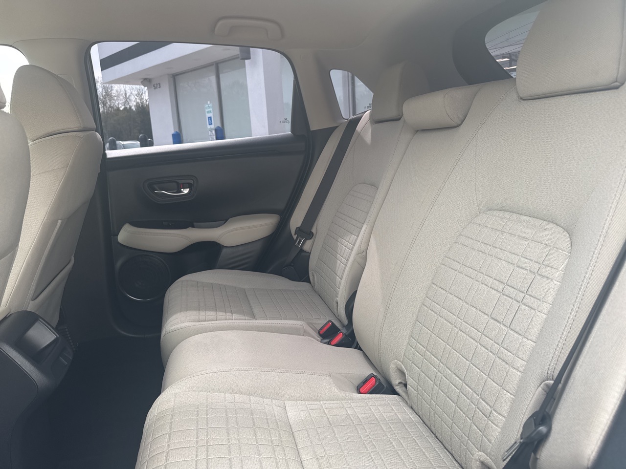 Vehicle image 9 of 14