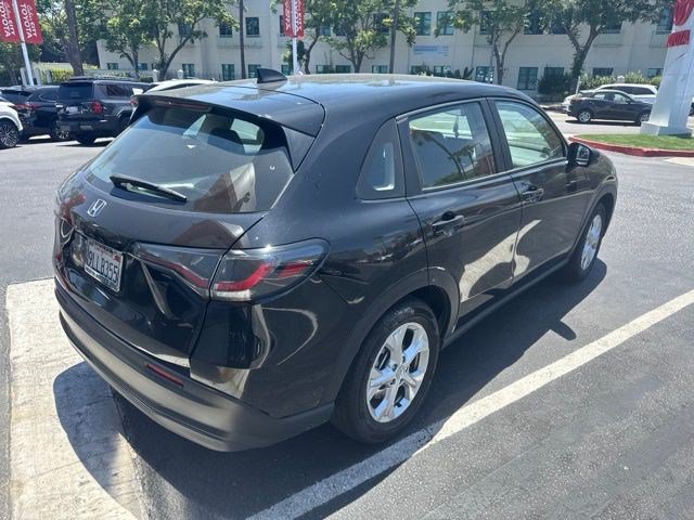 2024 Honda HR-V LX Image 3 of 4
