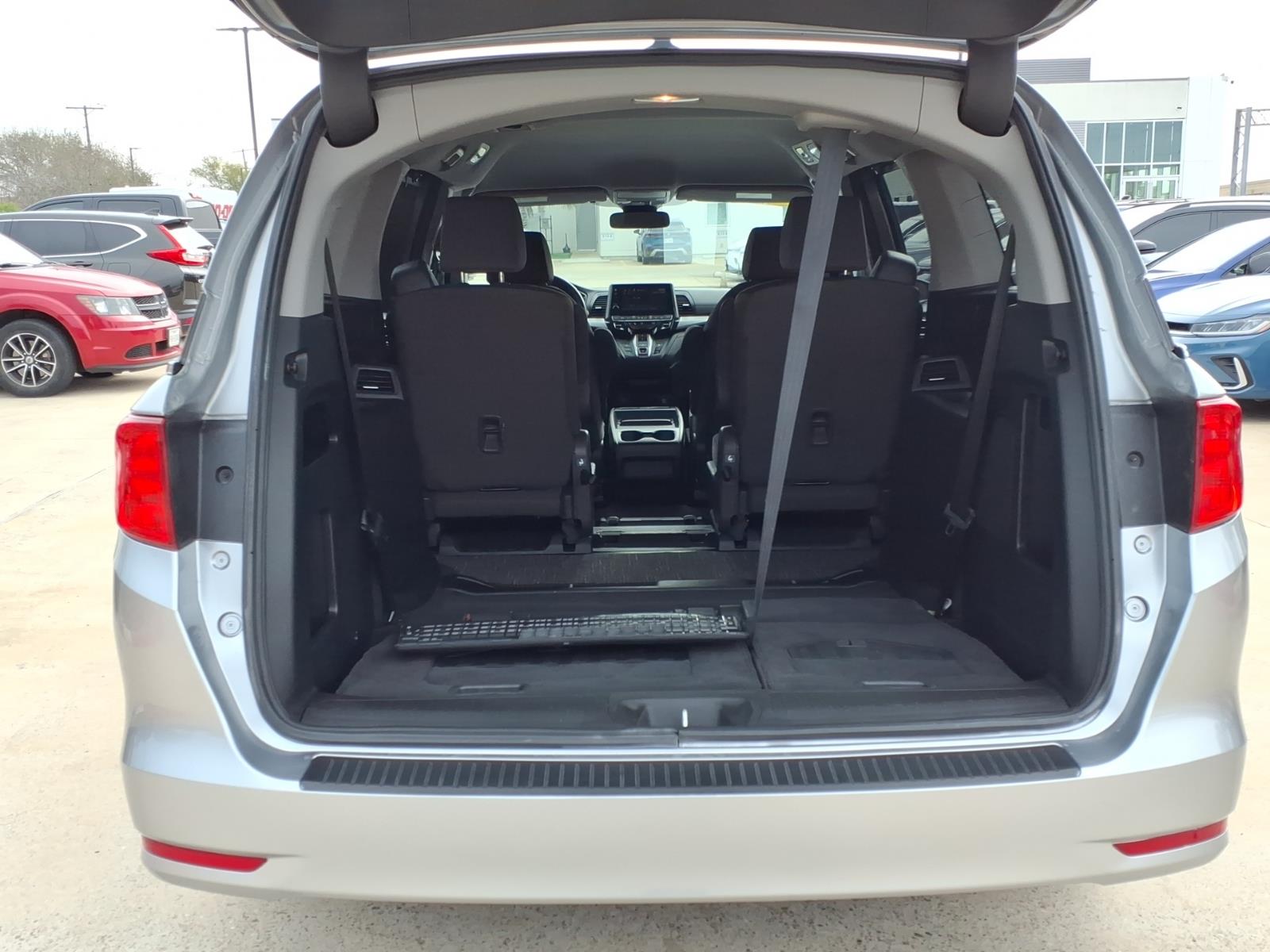 2024 Honda Odyssey EX Image 9 of 30