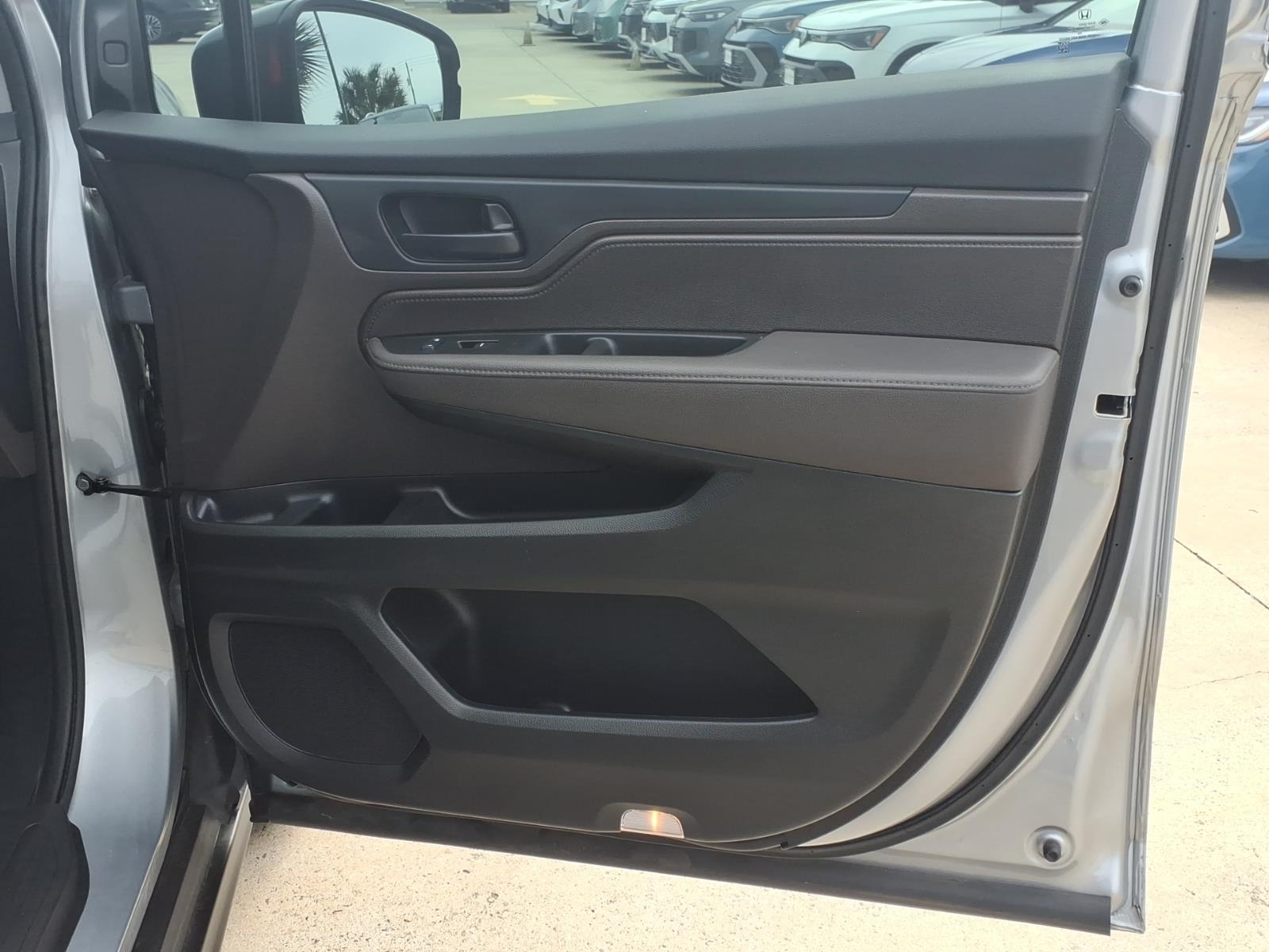 2024 Honda Odyssey EX Image 19 of 30