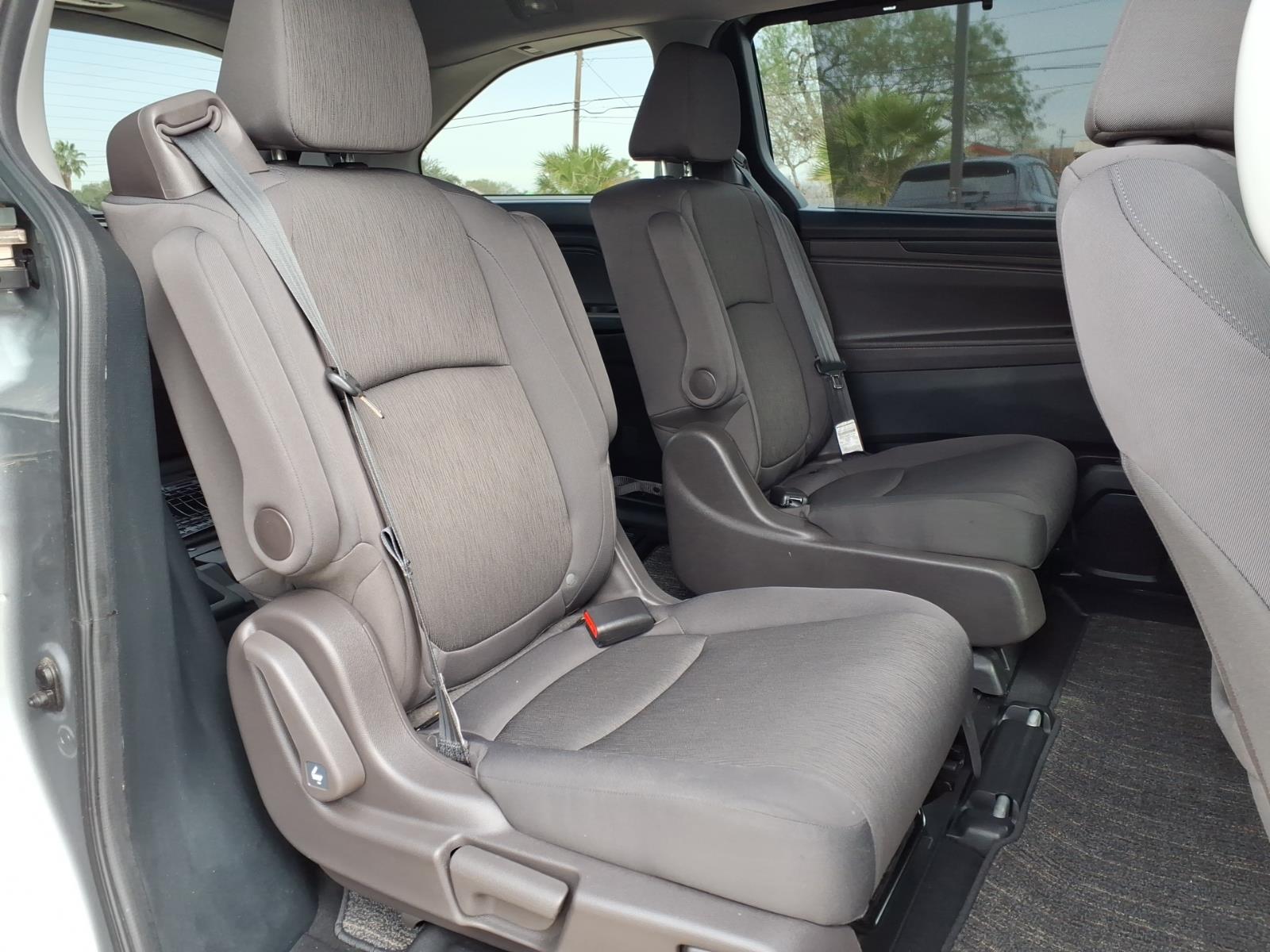 2024 Honda Odyssey EX Image 12 of 30