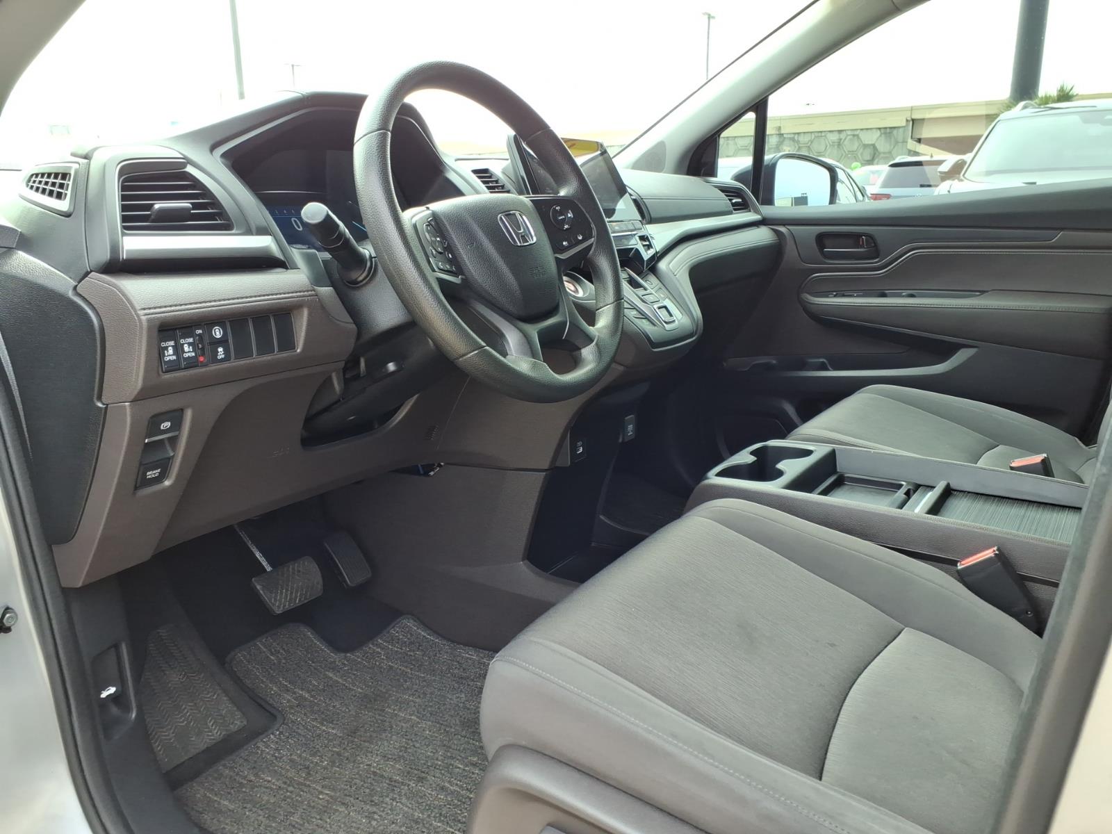 2024 Honda Odyssey EX Image 27 of 30