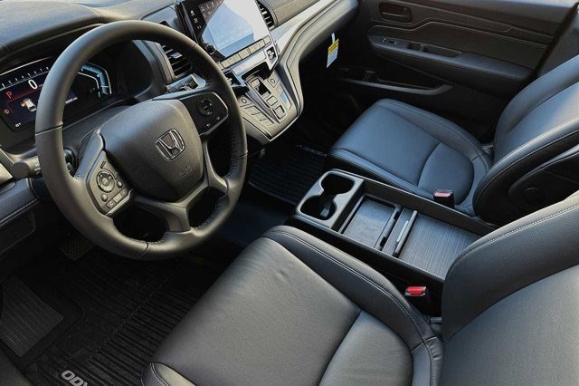 Vehicle image 17 of 27
