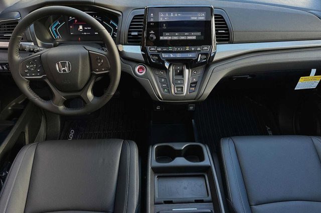 Vehicle image 16 of 27