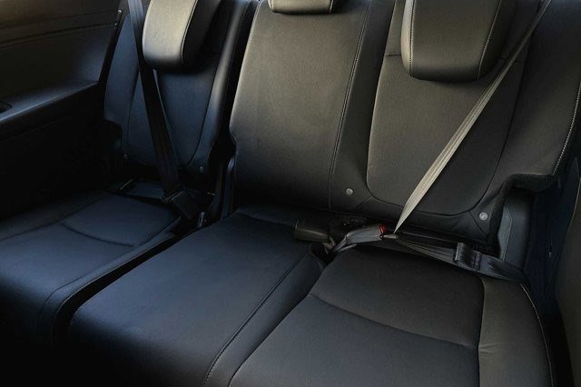 Vehicle image 13 of 27
