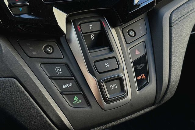 Vehicle image 23 of 27