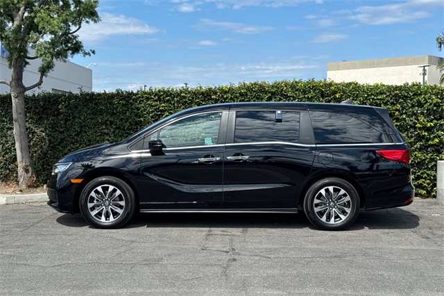 2024 Honda Odyssey EX-L Image 9 of 36