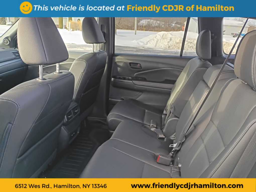 2024 Honda Passport EX-L Image 10 of 15