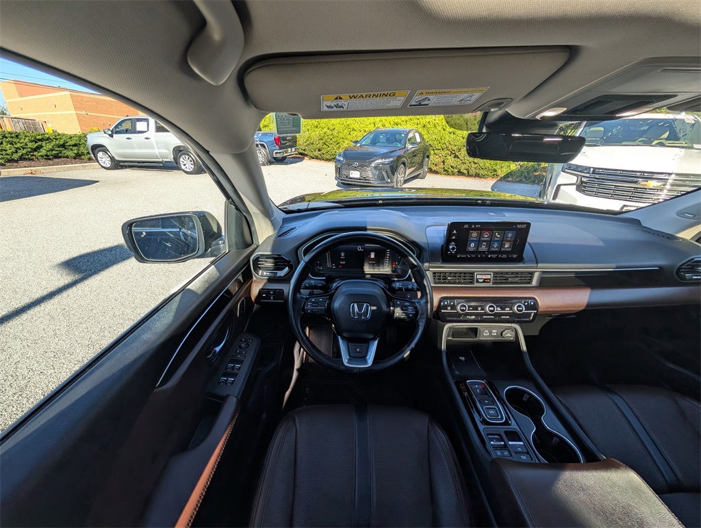 2024 Honda Pilot Elite Image 16 of 34