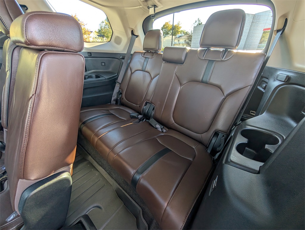 2024 Honda Pilot Elite Image 10 of 34