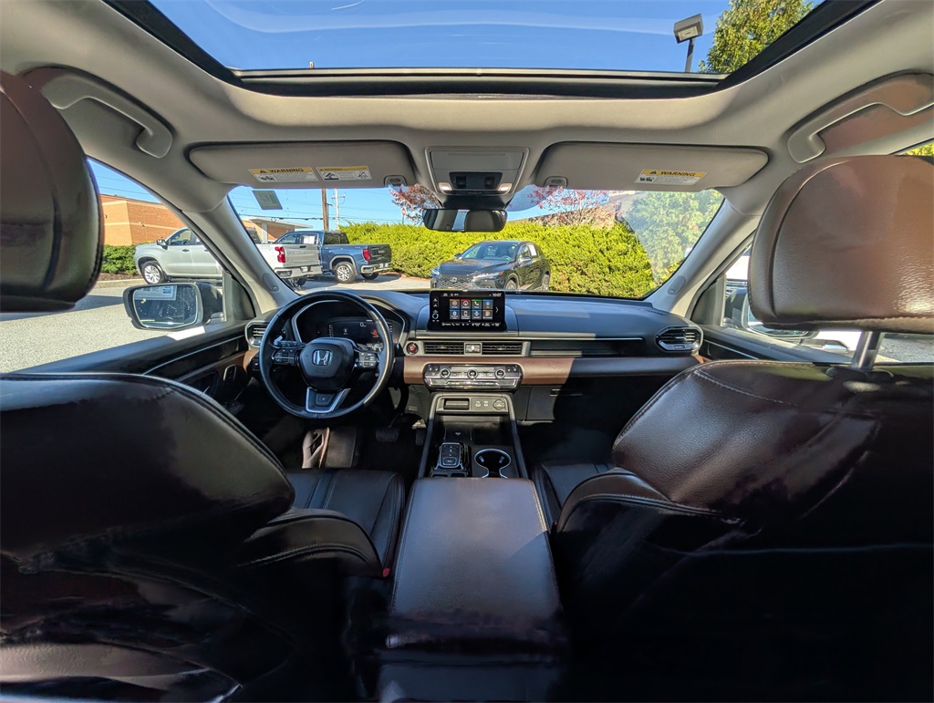 2024 Honda Pilot Elite Image 15 of 34