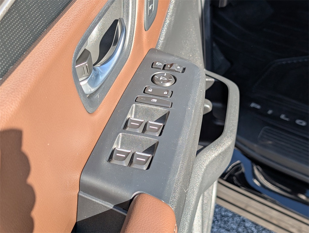 2024 Honda Pilot Elite Image 31 of 34