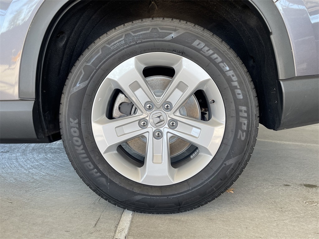 2024 Honda Pilot LX Image 9 of 28