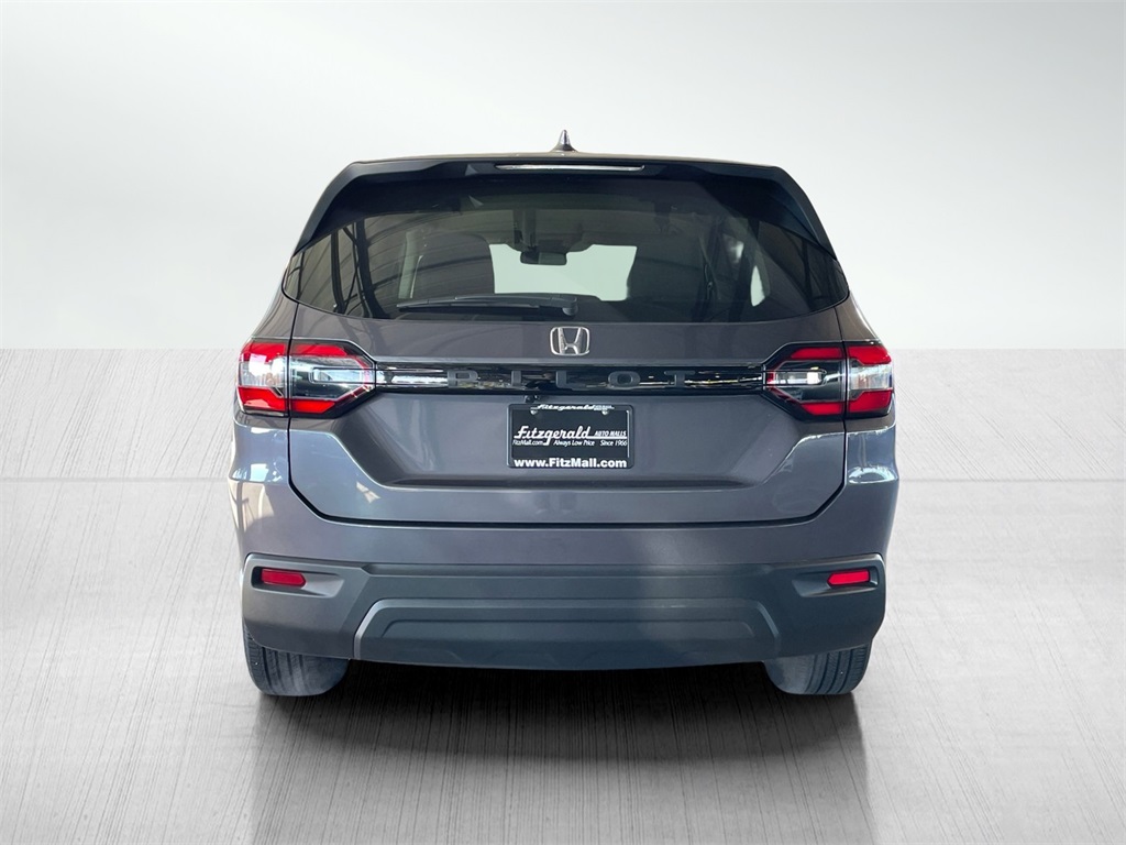 2024 Honda Pilot LX Image 6 of 28