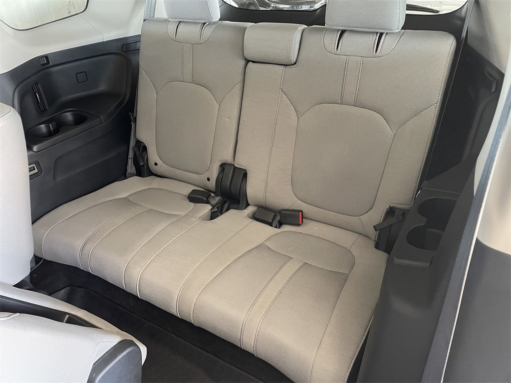 2024 Honda Pilot LX Image 11 of 28