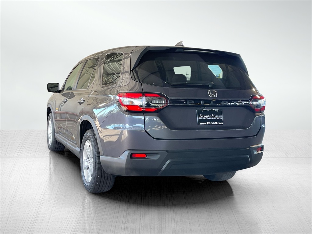2024 Honda Pilot LX Image 7 of 28