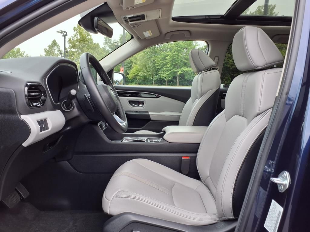 2024 Honda Pilot Touring Image 15 of 18