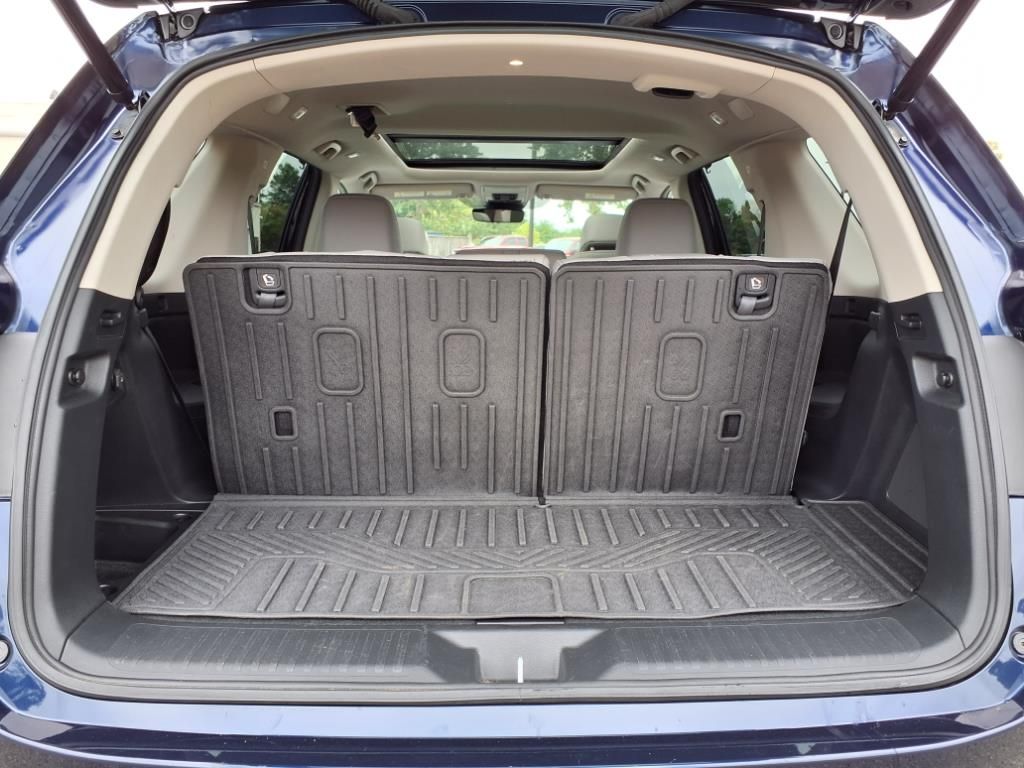 2024 Honda Pilot Touring Image 7 of 18