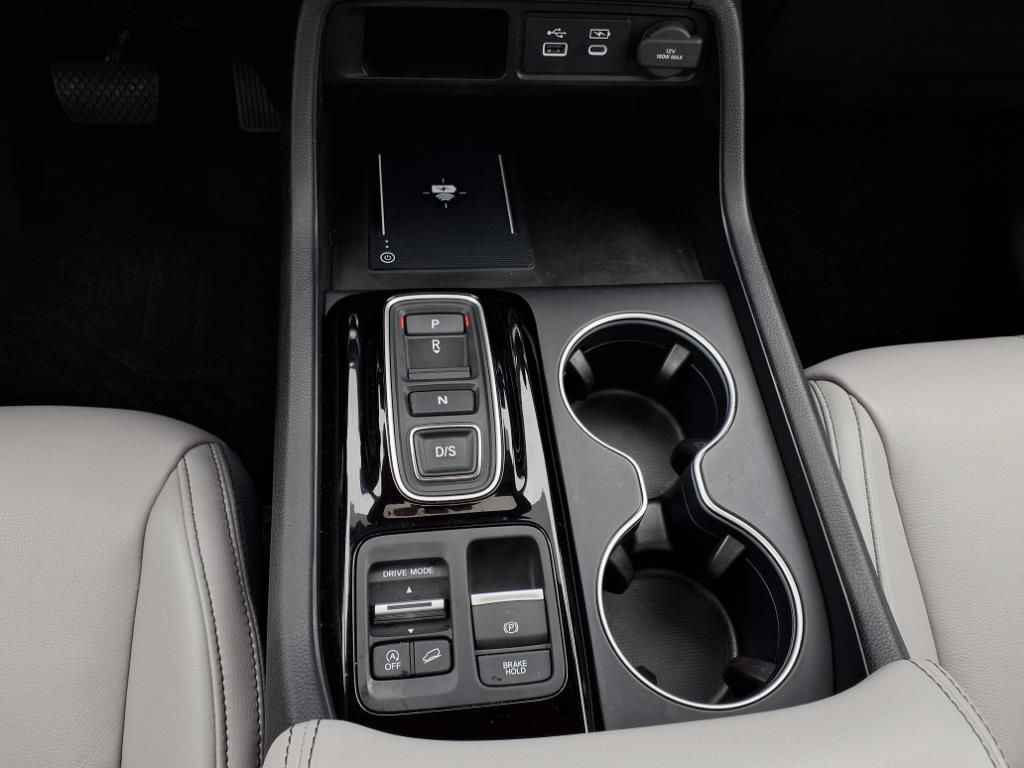 2024 Honda Pilot Touring Image 13 of 18