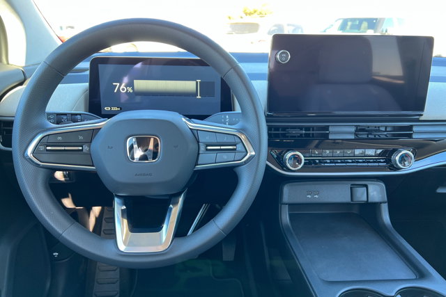 Vehicle image 19 of 25
