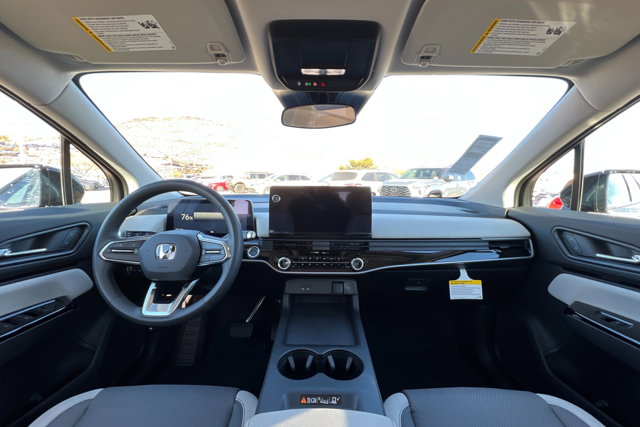 Vehicle image 16 of 25