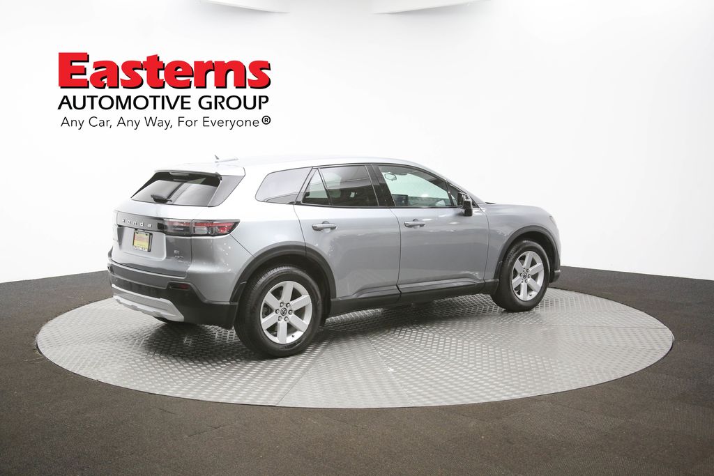 Vehicle image 25 of 60