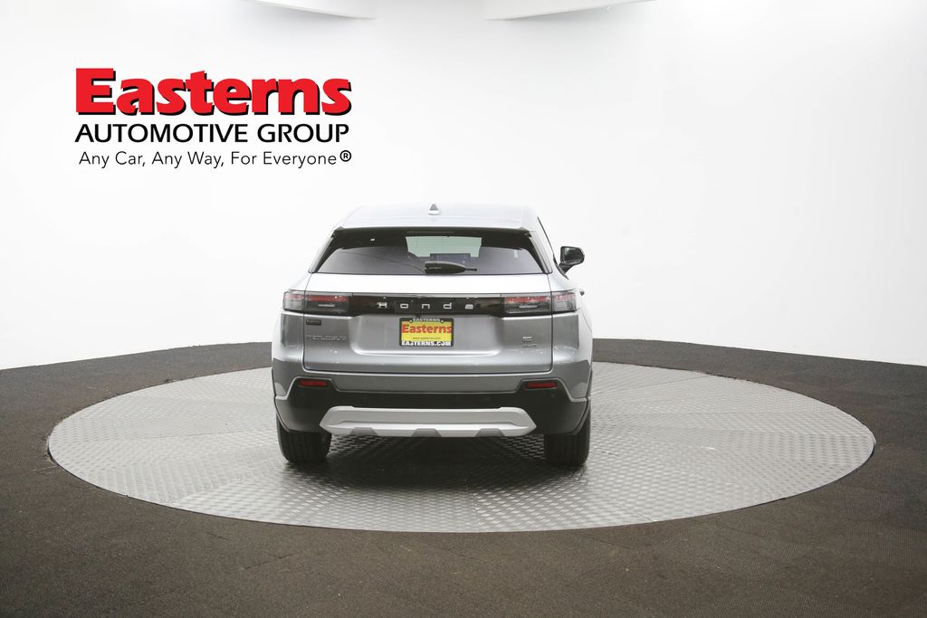 Vehicle image 28 of 60