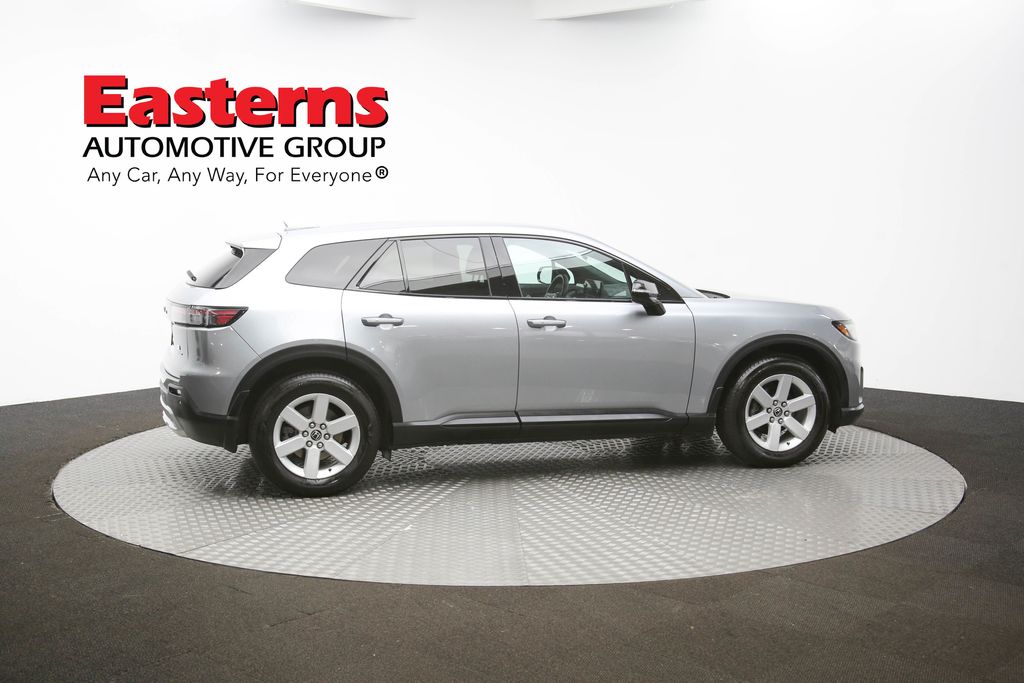 Vehicle image 24 of 60